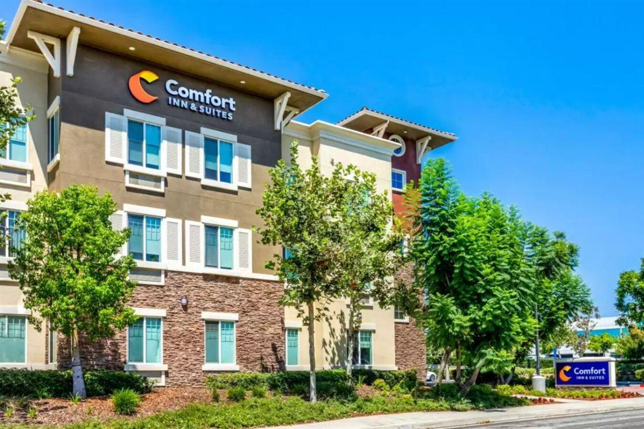Comfort Inn & Suites Near Ontario Airport Εξωτερικό φωτογραφία