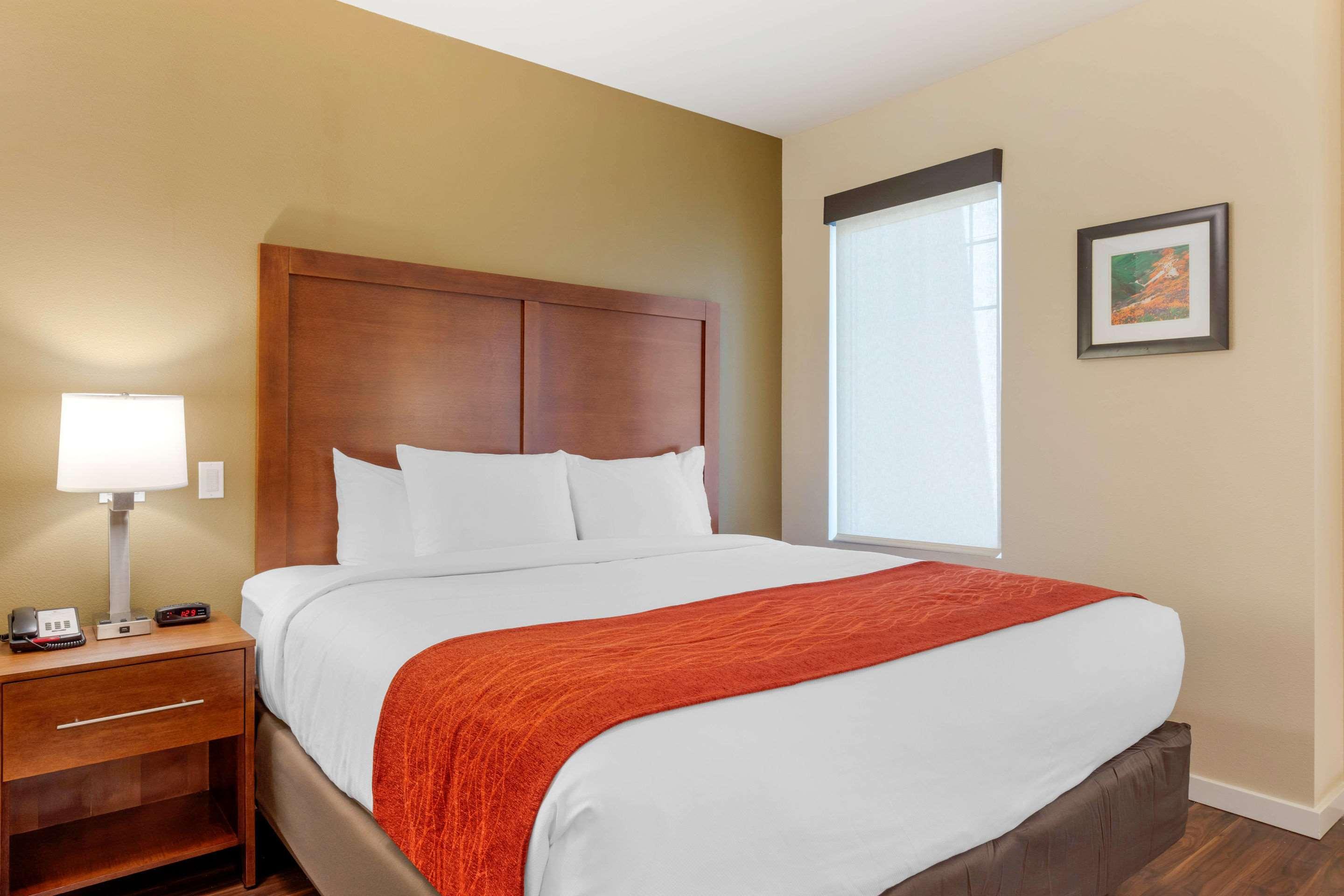 Comfort Inn & Suites Near Ontario Airport Εξωτερικό φωτογραφία