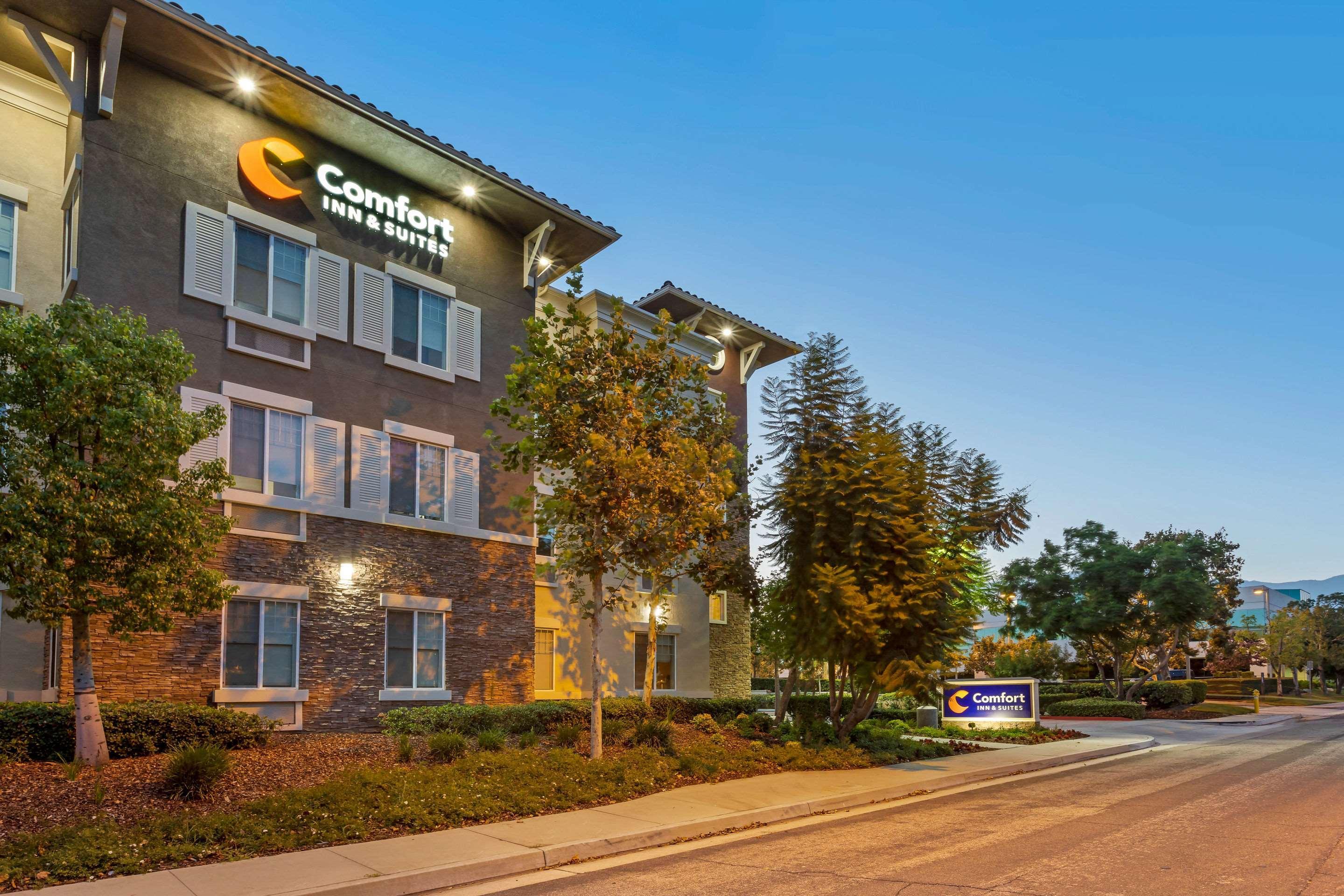 Comfort Inn & Suites Near Ontario Airport Εξωτερικό φωτογραφία